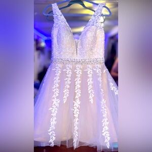 Brand new wedding dress